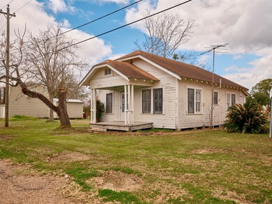 2906 Short St, Needville, TX 77461 - photo 2