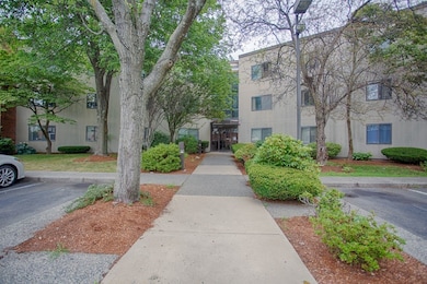 150 Lewis St unit 306, Lynn, MA 01902 - photo 3