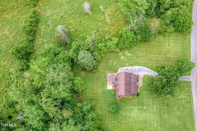 2142 Dave Buck Rd, Johnson City, TN 37601 - photo 4