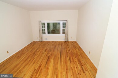 5927 Kingsford Rd unit 371, Springfield, VA 22152 - photo 4