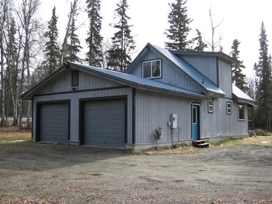 002 - House Garage Side