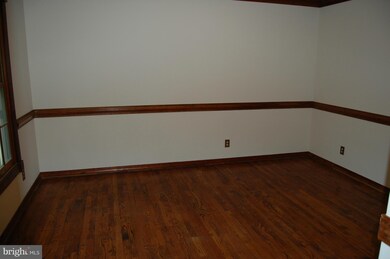 312 Woodfield Dr, Spotsylvania, VA 22553 - photo 6