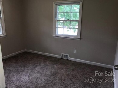 1303 Rolling Ln, Statesville, NC 28677 - photo 4