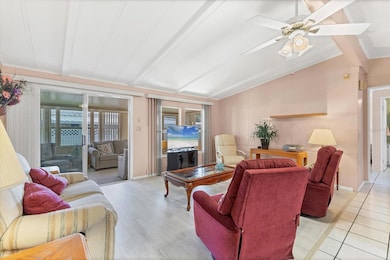 Living Room/Florida Room