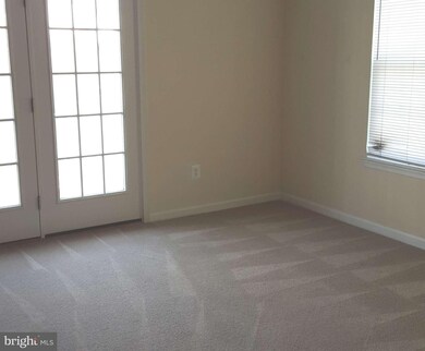 2561 Eastbourne Dr unit 266, Woodbridge, VA 22191 - photo 4