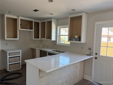 122 Carr St, Tallassee, AL 36078 - photo 2