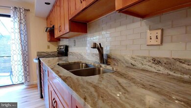 2105 Chapel Valley Ln, Lutherville Timonium, MD 21093 - photo 4