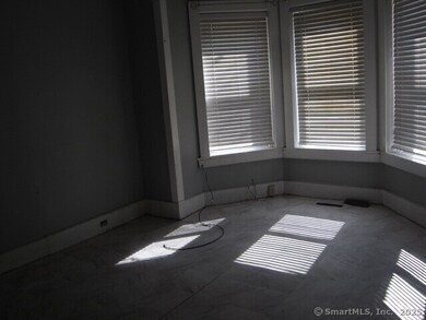 13 Hampshire St, Holyoke, MA 01040 - photo 4