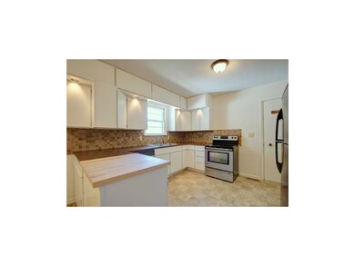 Kitchen w/ Stainless Appliances, Newer Counter top