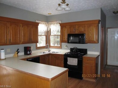 27000 Pondside Point, Olmsted Falls, OH 44138 - photo 2