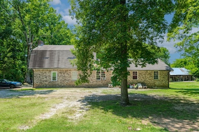 1380 Mapleash Ave, Columbia, TN 38401 - photo 3