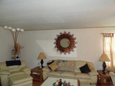 176 Sycamore St, Albany, NY 12209 - photo 3