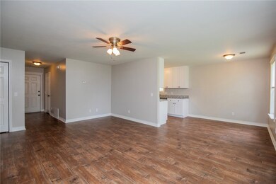 872 NW A St, Bentonville, AR 72712 - photo 5