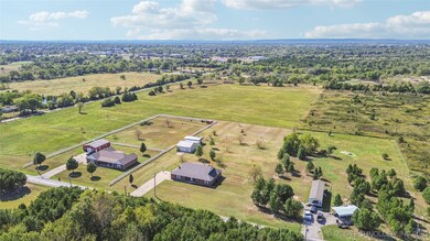 14881 N Skyline Dr, Okmulgee, OK 74447 - photo 5