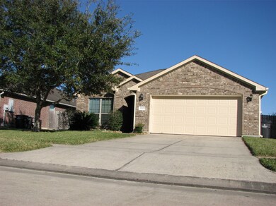 5222 Mcgrath Dr, Alvin, TX 77511 - photo 2