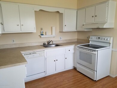 152 Topside Rd, Manahawkin, NJ 08050 - photo 6