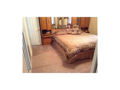 MASTER BEDROOM THAT FITS A KING SIZE BED