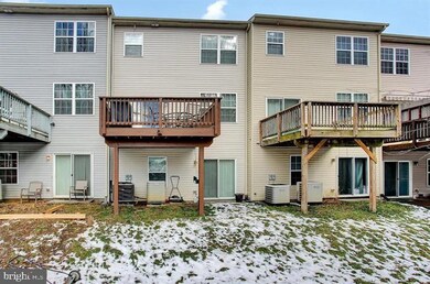 64 Milestone Ct unit 27, Chambersburg, PA 17201 - photo 2