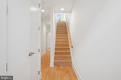 914 N Front St, Philadelphia, PA 19123 - photo 2