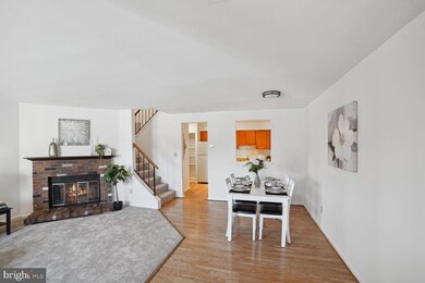 10 Appledowre Ct, Germantown, MD 20876 - photo 4