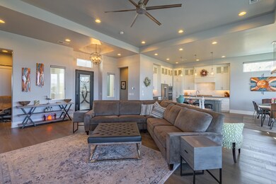 284 W Sir Monte Dr D1 LG-220