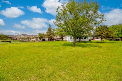 209 Kiowa Dr N, Gainesville, TX 76240 - photo 6