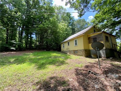 82 Francis Rd, Hendersonville, NC 28792 - photo 3