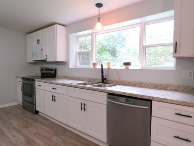 69 11th St, Covington, IN 47932 - photo 7