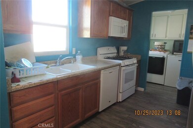 13862 Trinidad Dr, Victorville, CA 92395 - photo 4