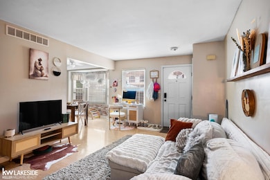 34697 E Wilma Ct, Chesterfield, MI 48047 - photo 6