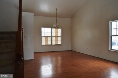 7601 Finns Ln, Lanham, MD 20706 - photo 2