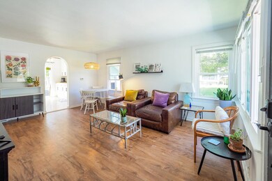 232 S Barker-105