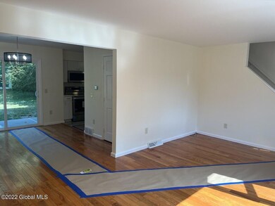 29 Oakwood Rd unit 31, Glenmont, NY 12077 - photo 5