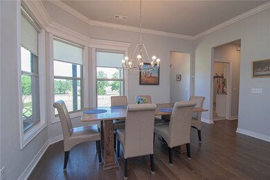 dining w custom shades
