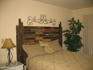 5536 Flying Circle Master Bedroom