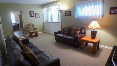 Entrance Living room