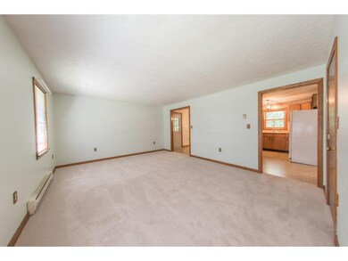 11A Twin Meadow Dr, Hudson, NH 03051 - photo 6