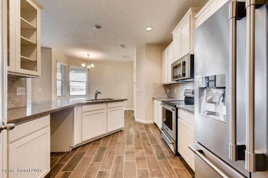 Cottonwood B-small-005-11-Kitchen-666x44