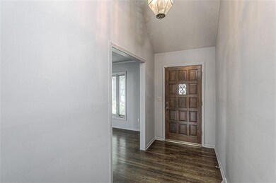 10706 W 54th St, Shawnee, KS 66203 - photo 7