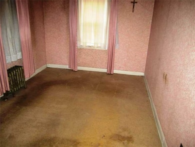 158 Pine St, Pawtucket, RI 02860 - photo 5