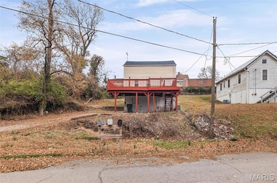 774 Cedar St, Chester, IL 62233 - photo 2