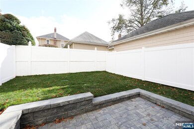 162 Oakwood Ave, Cliffside Park, NJ 07010 - photo 7