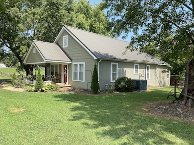 691 Hodges Bridge Rd, Doyle, TN 38559 - photo 2