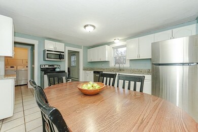 62 Milford St unit A, Mendon, MA 01756 - photo 5