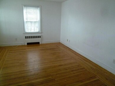 64 Fenner Ave, Middletown, RI 02842 - photo 4