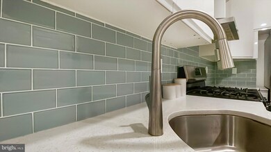 4727 00 Walnut St unit 4, Philadelphia, PA 19139 - photo 3