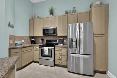 Cabinets with pull out drawers for your pots & pan