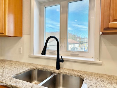 447 N Main St, Pittston, PA 18640 - photo 2