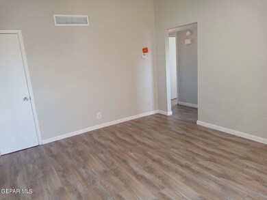 300 Maricela Dr, El Paso, TX 79915 - photo 5