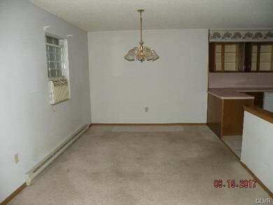 206 Warner Dr, Chestnuthill Township, PA 18353 - photo 4